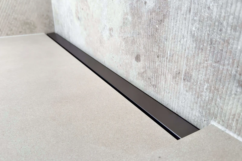 Odpływ liniowy przyścienny grafit szczotkowany ze spadkiem jednospadowym