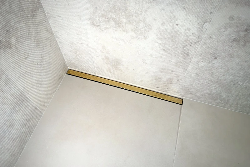 Odpływ liniowy przyścienny złoty błyszczący