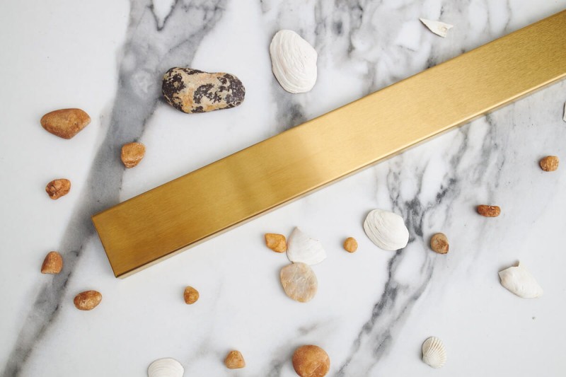 Szczotkowana maskownica niskiego odpływu liniowego LINE PRO